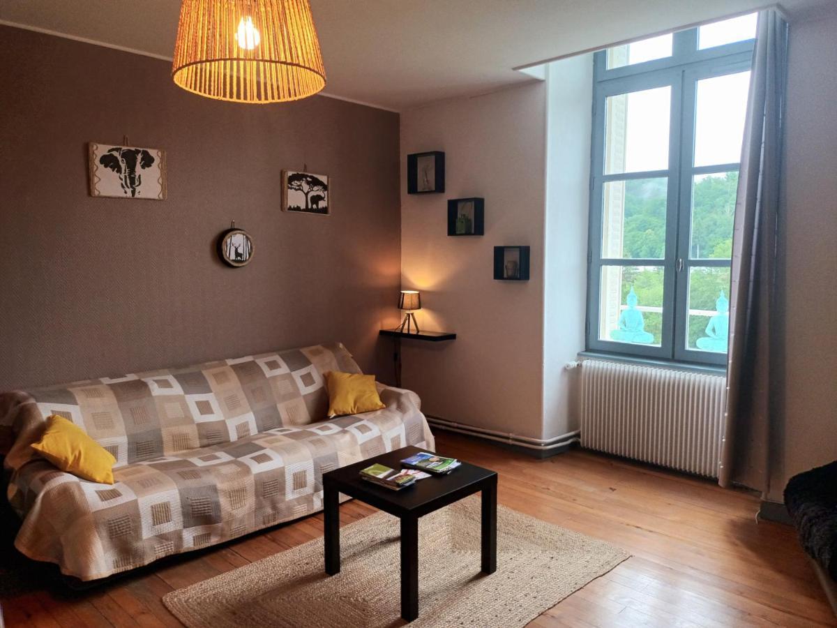 Appartement Chaleureux De 82M2 Proche De Vulcania Pontaumur Exteriér fotografie