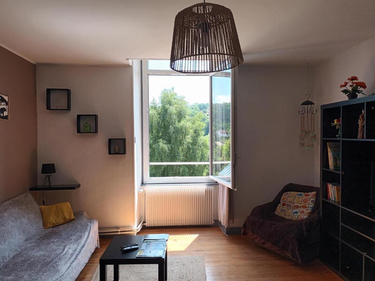 Appartement Chaleureux De 82M2 Proche De Vulcania Pontaumur Exteriér fotografie