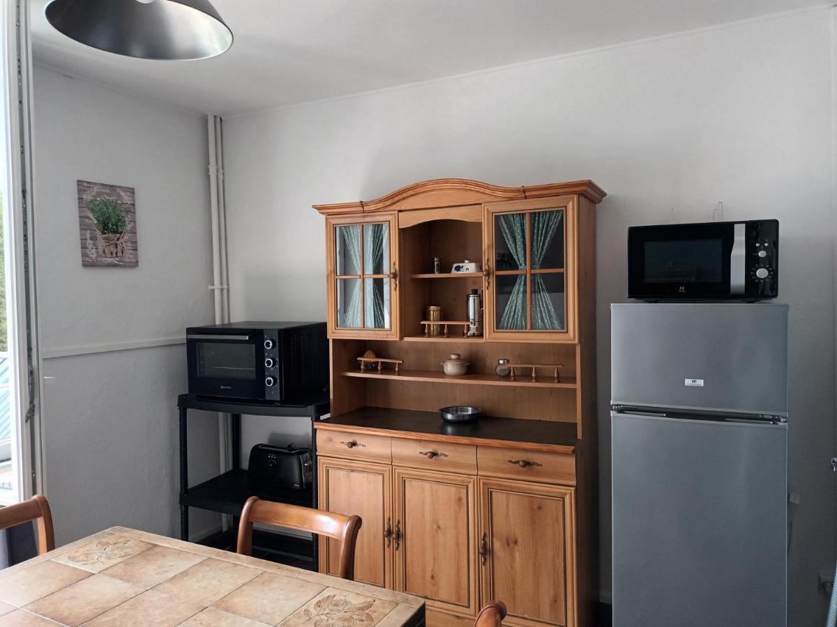 Appartement Chaleureux De 82M2 Proche De Vulcania Pontaumur Exteriér fotografie