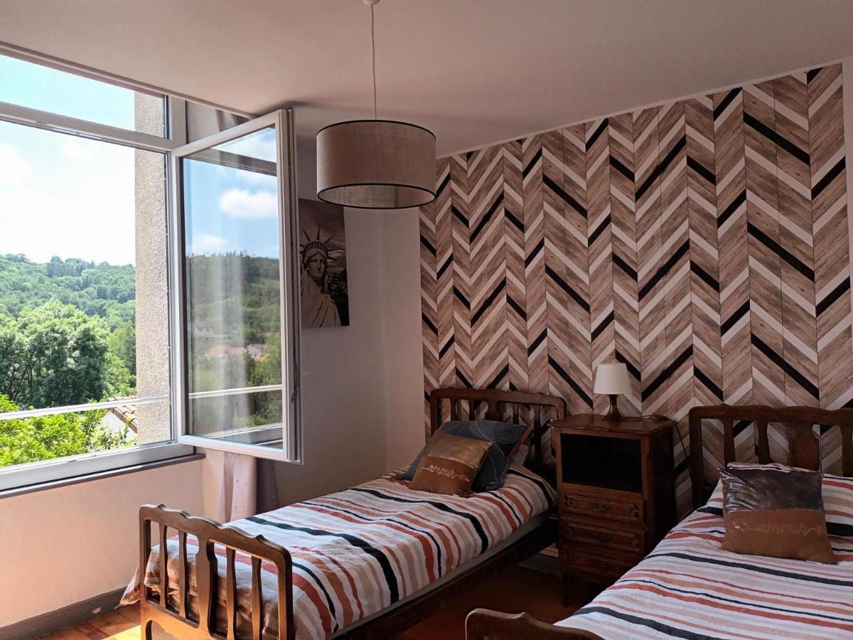 Appartement Chaleureux De 82M2 Proche De Vulcania Pontaumur Exteriér fotografie